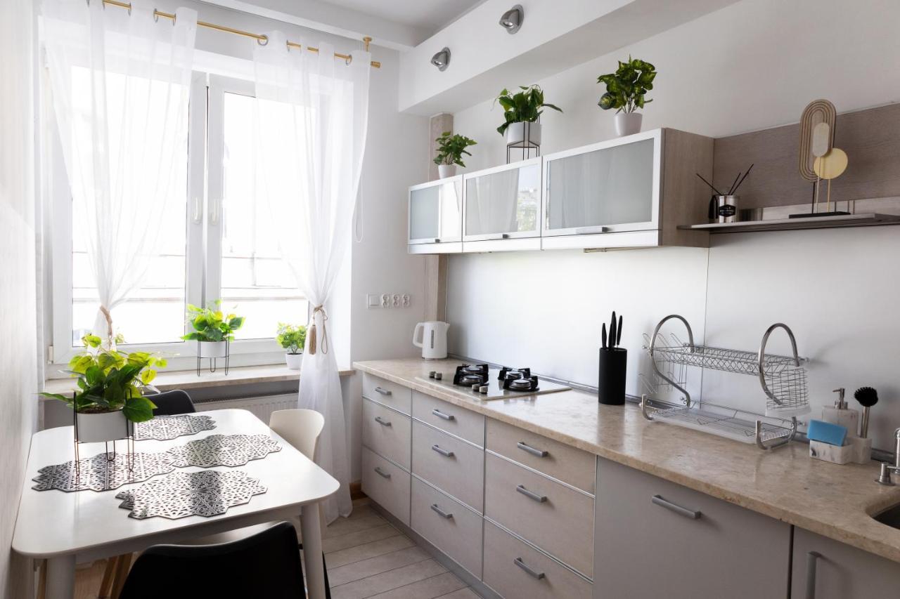 Clicktheflat Szkolna Palace Of Culture Apart Rooms 바르샤바 외부 사진