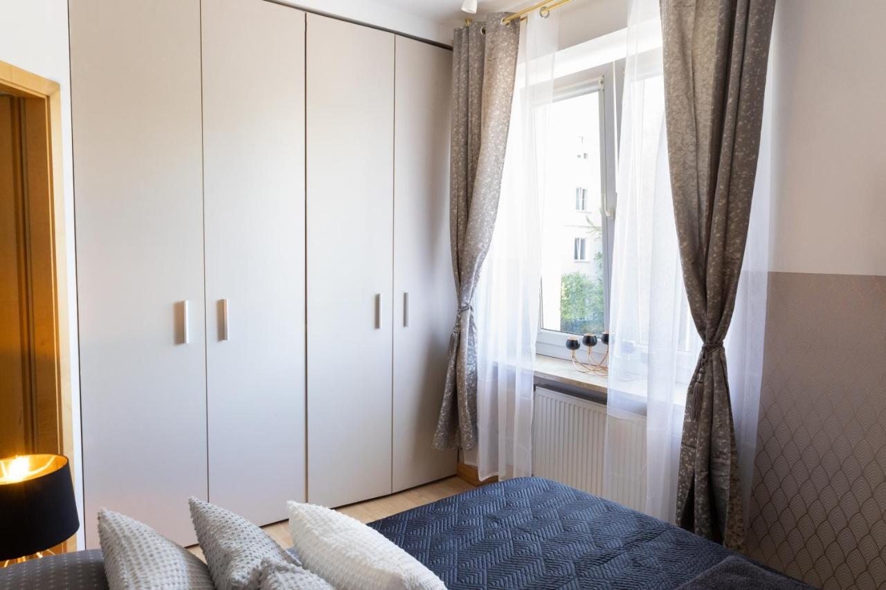 Clicktheflat Szkolna Palace Of Culture Apart Rooms 바르샤바 외부 사진