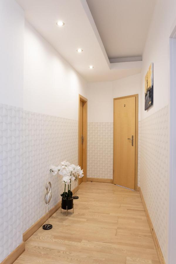 Clicktheflat Szkolna Palace Of Culture Apart Rooms 바르샤바 외부 사진