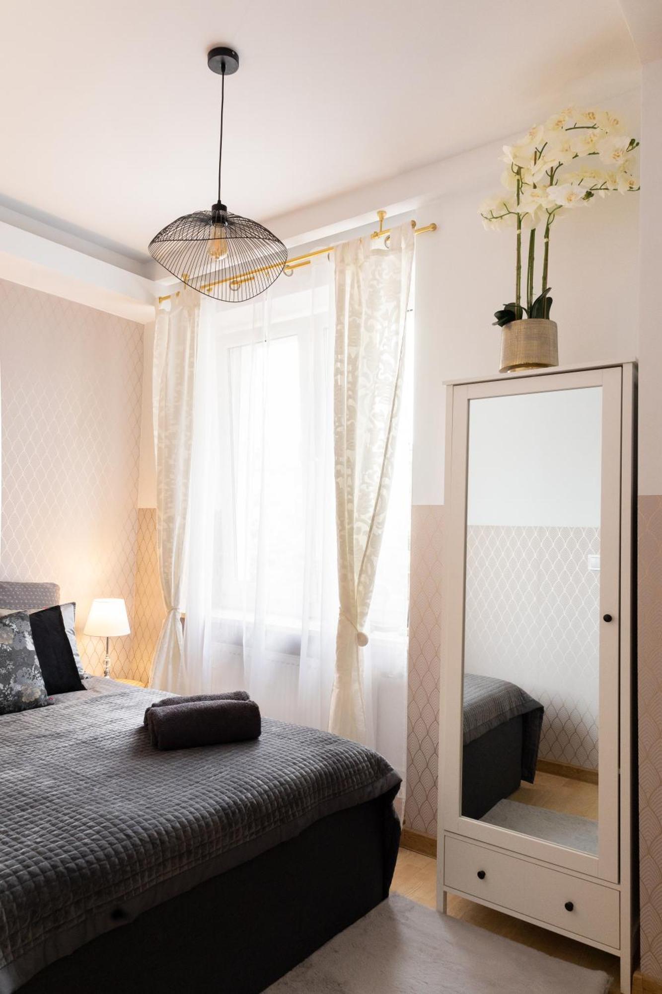Clicktheflat Szkolna Palace Of Culture Apart Rooms 바르샤바 객실 사진