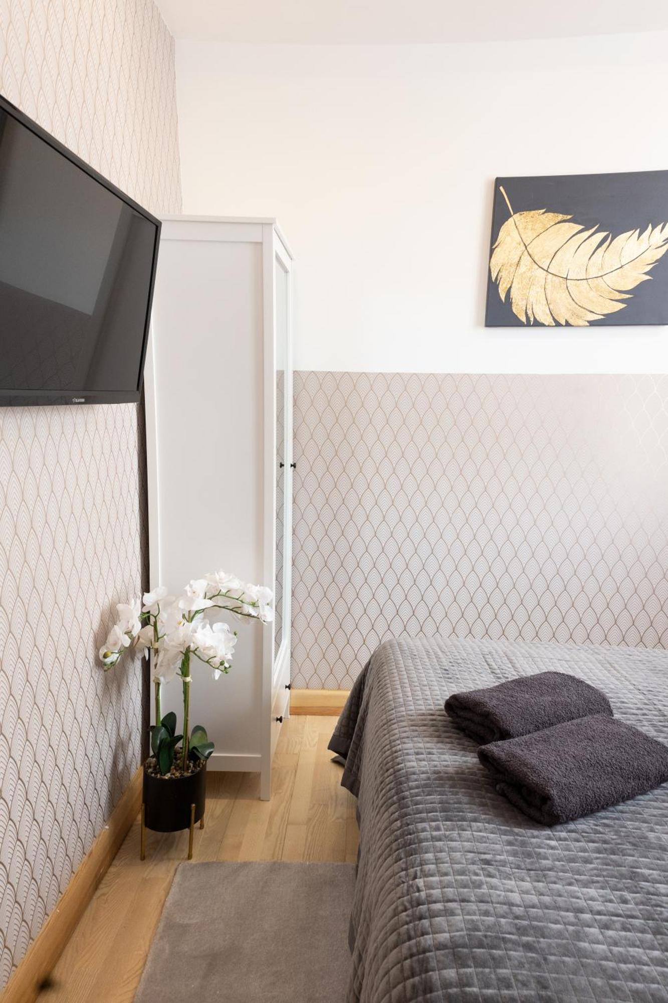 Clicktheflat Szkolna Palace Of Culture Apart Rooms 바르샤바 객실 사진